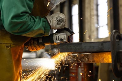 Ceramic cutting wheel cutting heavy steel