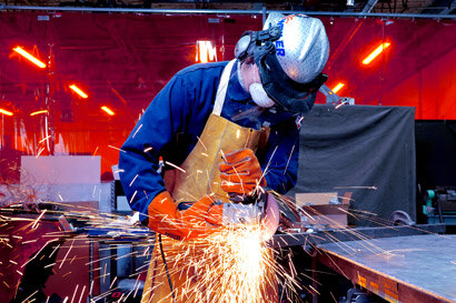 Upoštevanje dobrih praks pri uporabi rezalnih plošč zmanjša tveganja poškodb