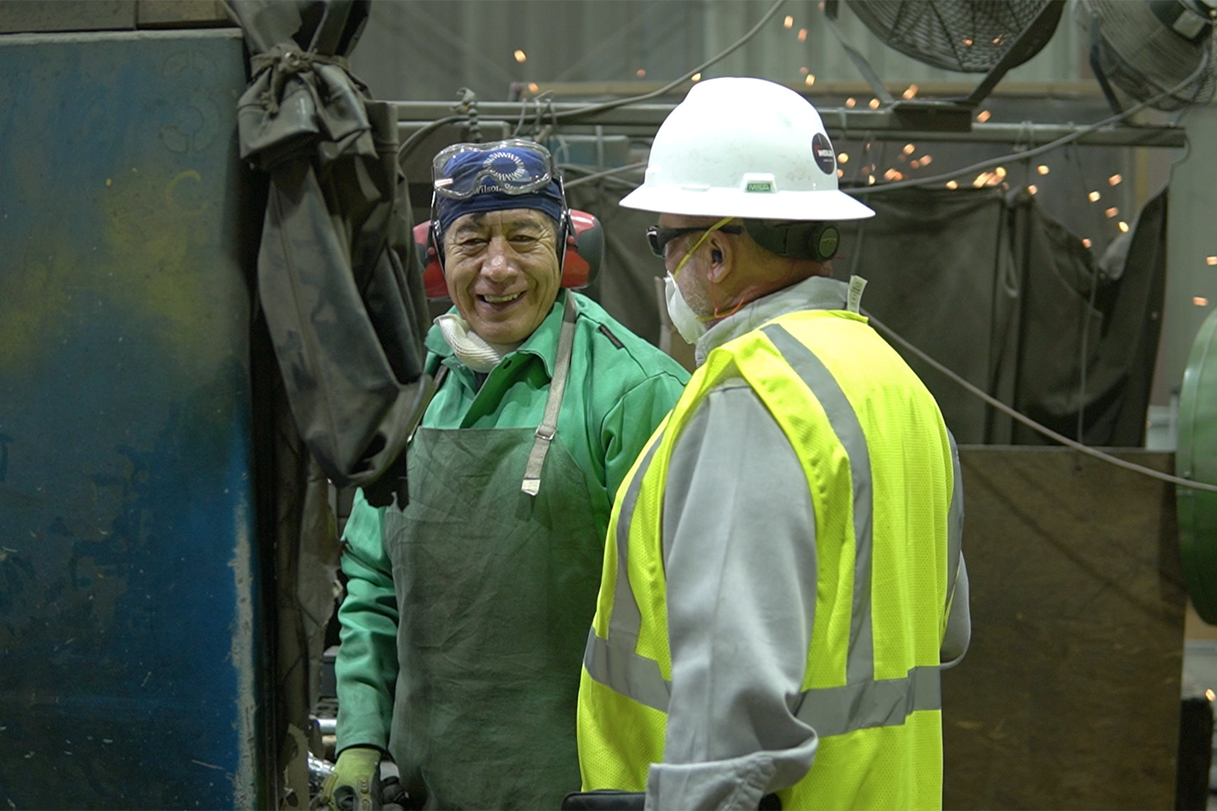 Posvet z aplikativnim inženirjem v proizvodnji.